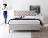 Letto matrimoniale in legno massello con tasca laterale e piedini 160x200cm - Gardinistore.it